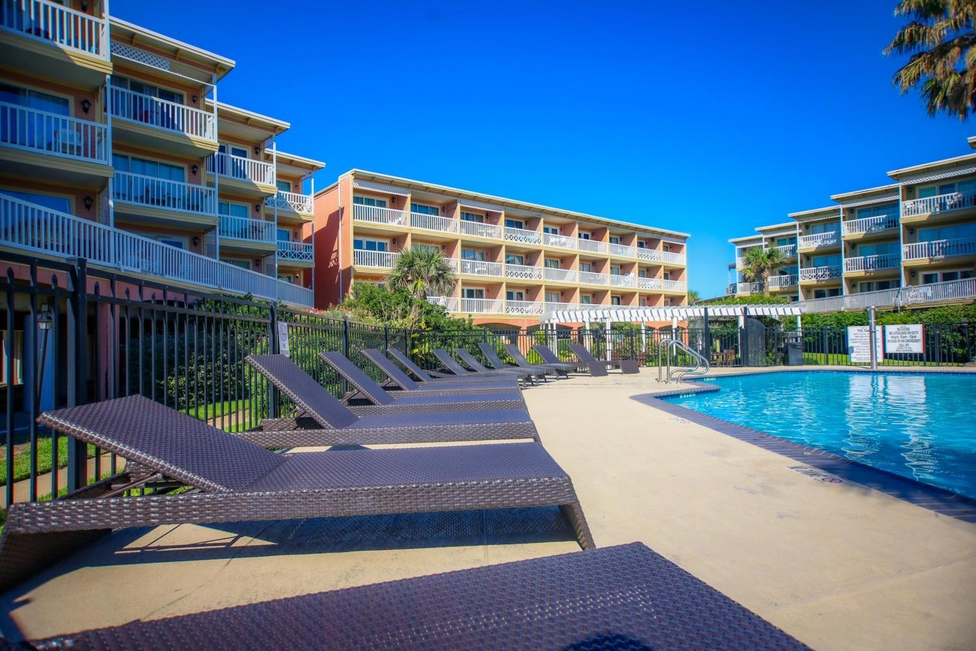 Sea-Renity Heated Pools Steps To The Beach ガルベストン エクステリア 写真