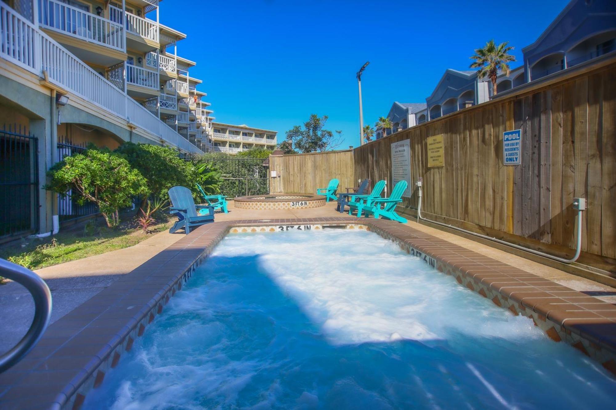 Sea-Renity Heated Pools Steps To The Beach ガルベストン エクステリア 写真
